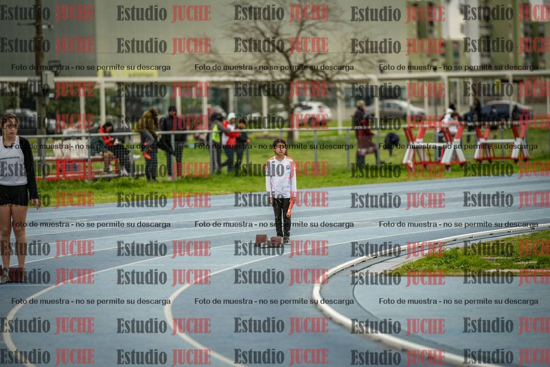 Fotos de las postas 5x80 m de mujeres - U14 - FINAL