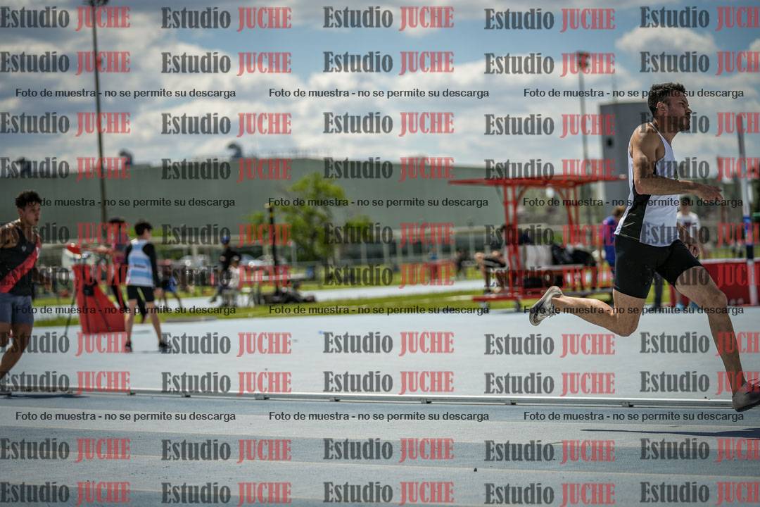 Fotos de los 400 m llanos de varones