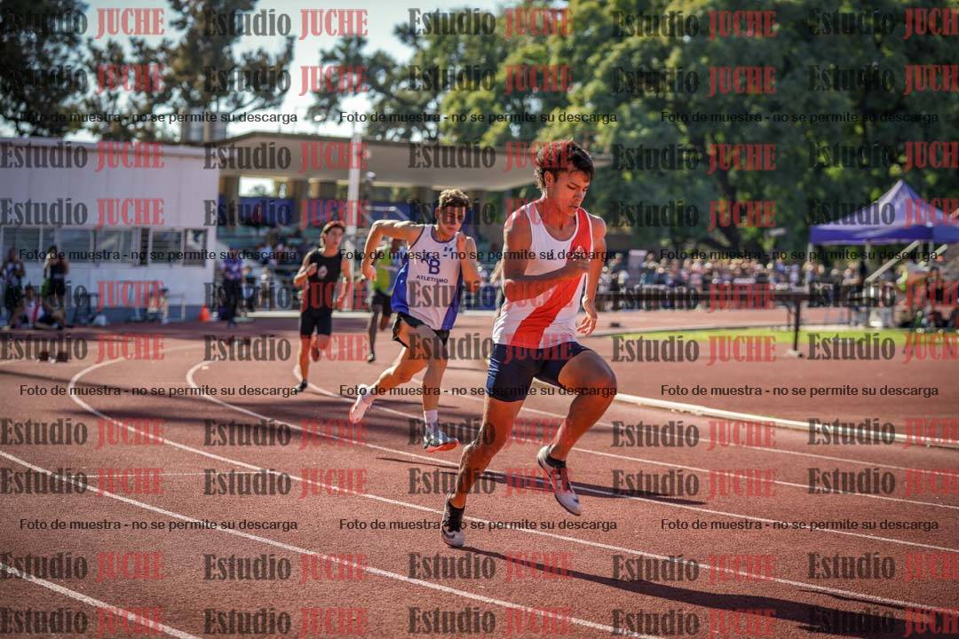 Fotos de los 400 m llanos de varones