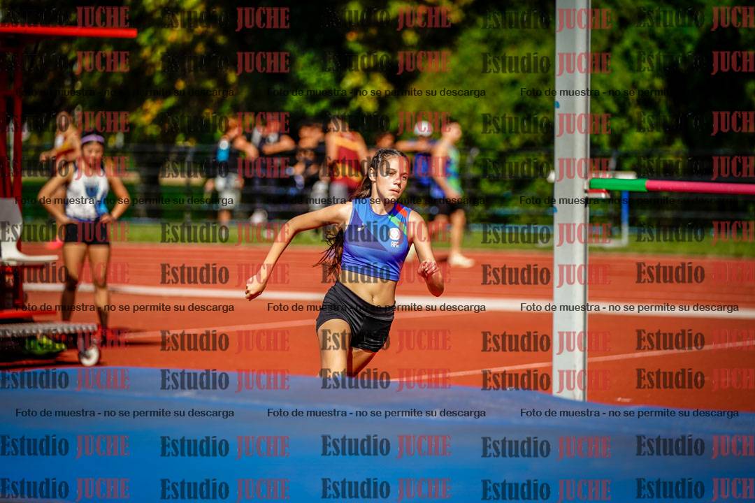 Fotos del salto en alto de mujeres