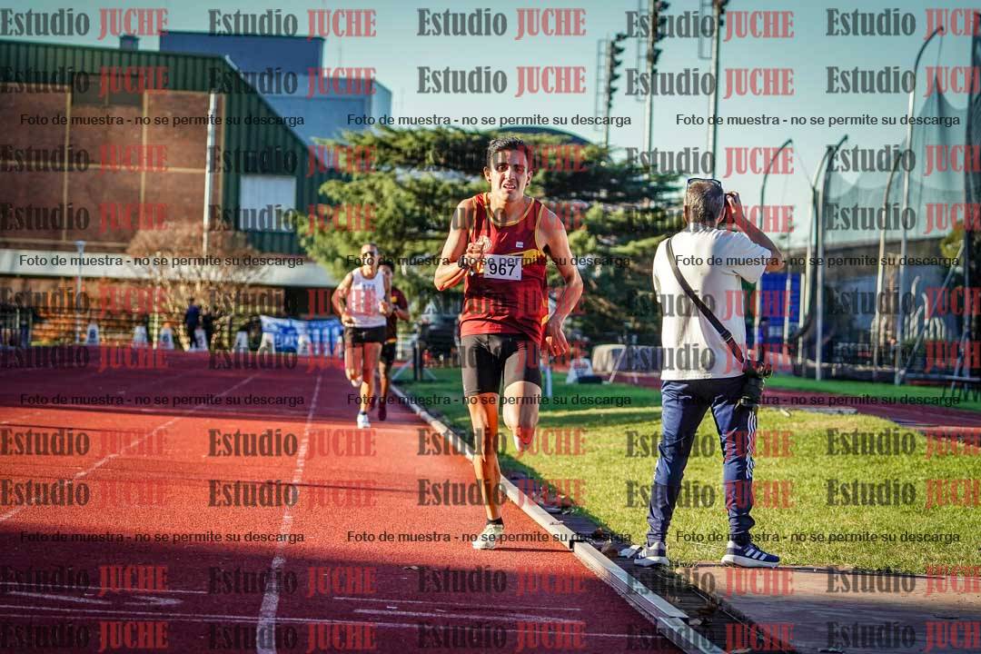 Fotos de los 3000 m llanos de varones