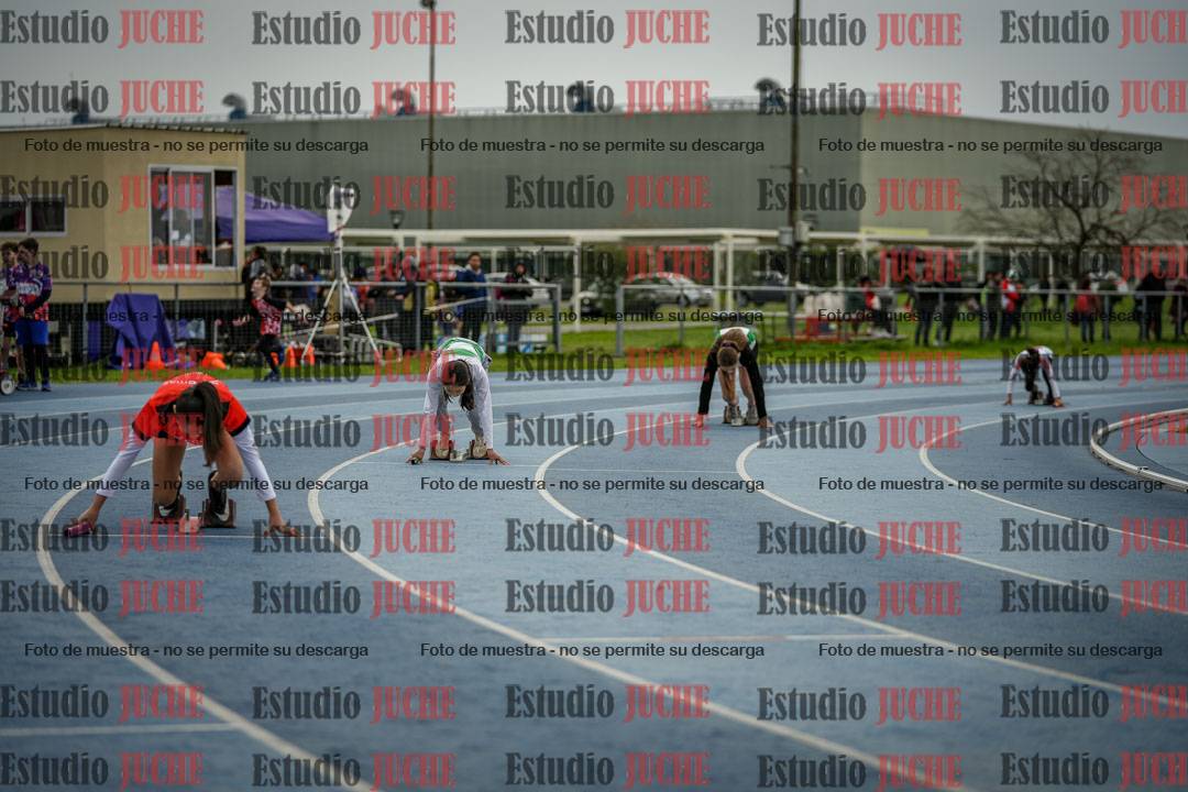 Fotos de las postas 5x80 m de mujeres - U14 - FINAL
