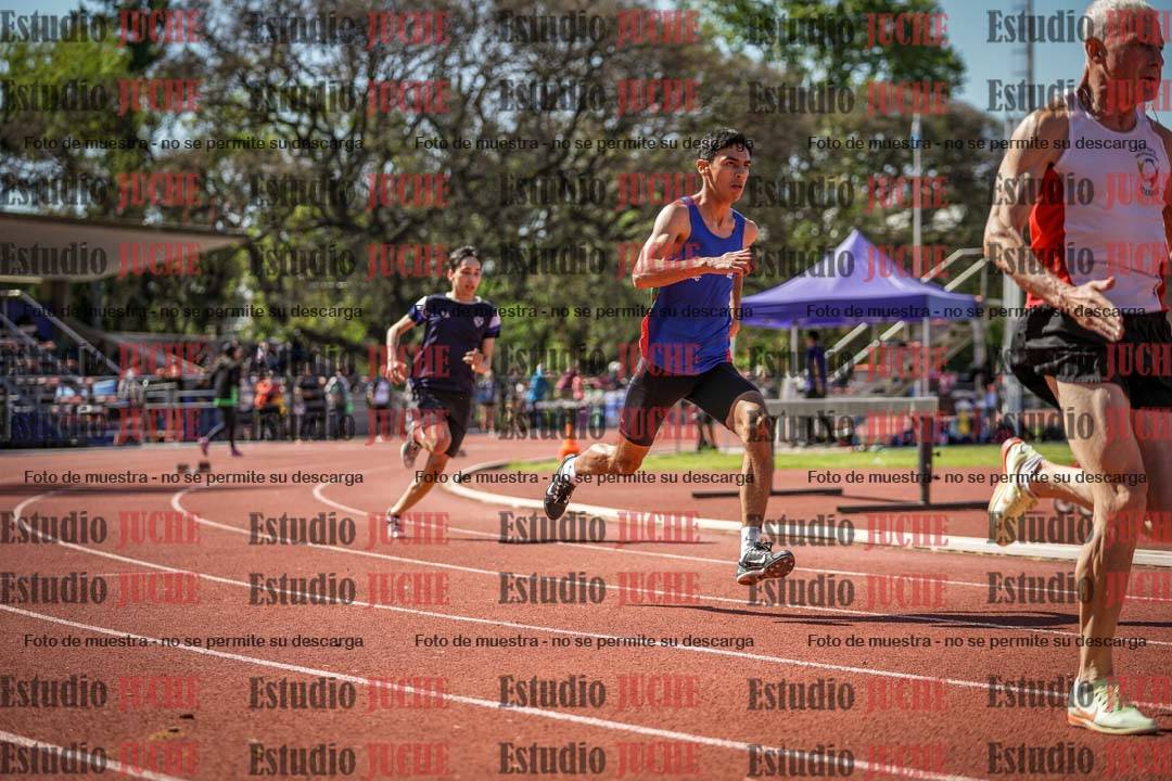 Fotos de los 400 m llanos de varones