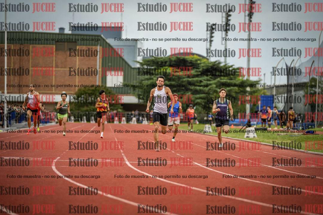 Fotos de los 400 m llanos de varones