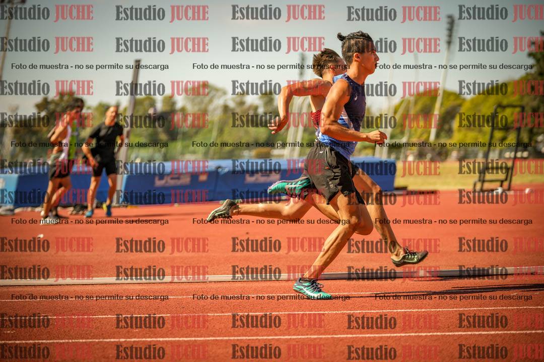 Fotos de los 400 m llanos de varones