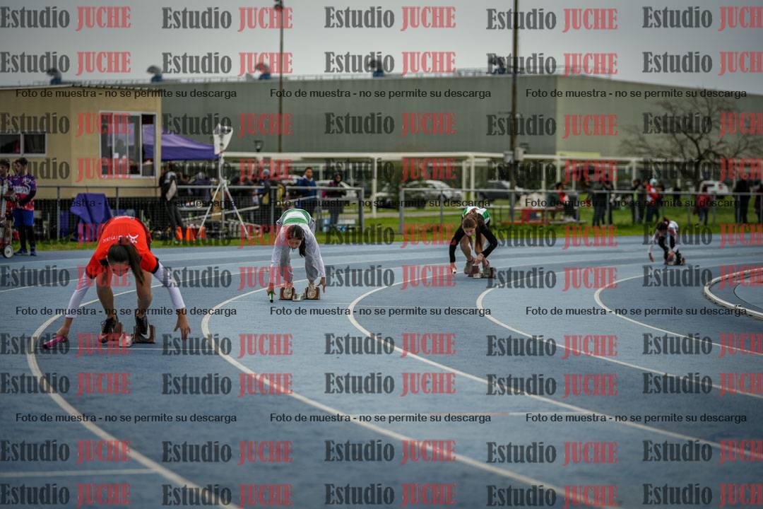 Fotos de las postas 5x80 m de mujeres - U14 - FINAL