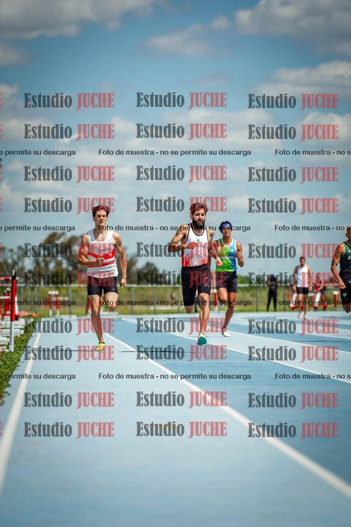 Fotos de los 400 m llanos de varones