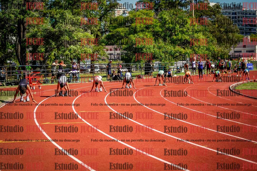 Fotos de los 200 m llanos de varones