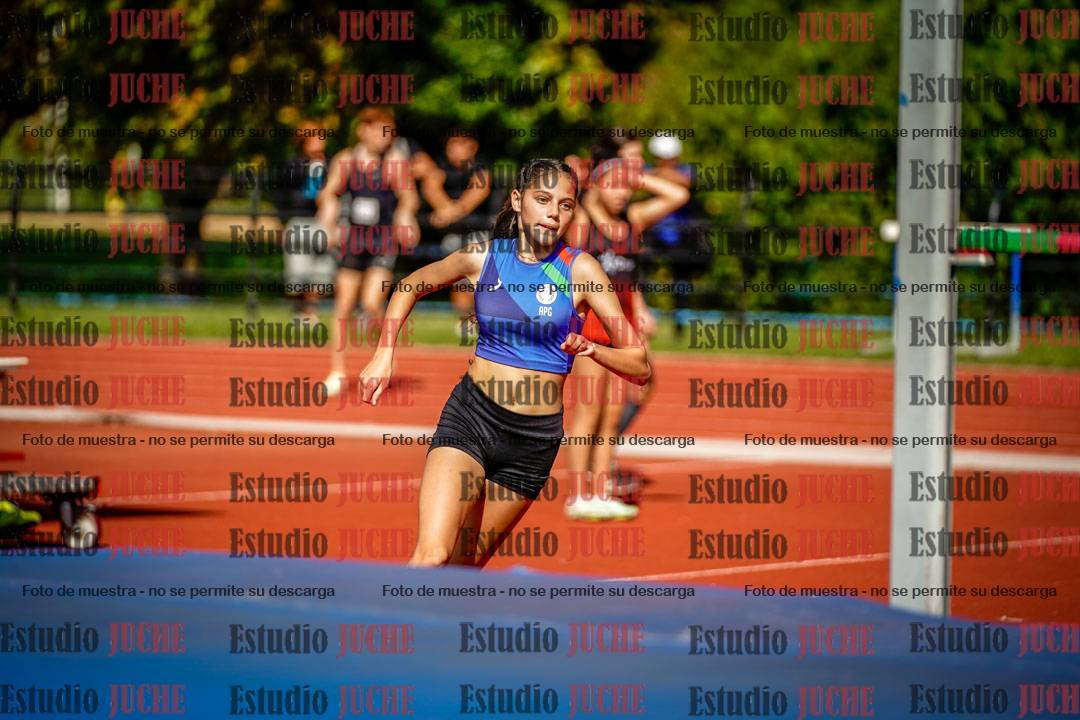 Fotos del salto en alto de mujeres