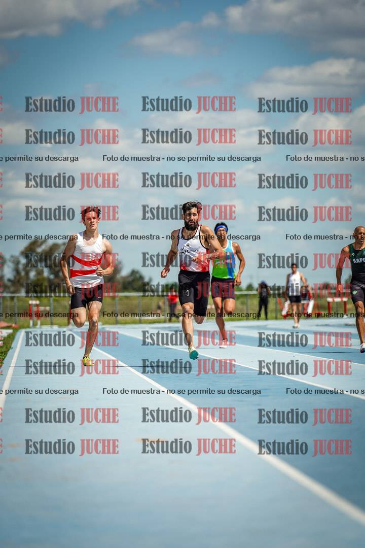 Fotos de los 400 m llanos de varones