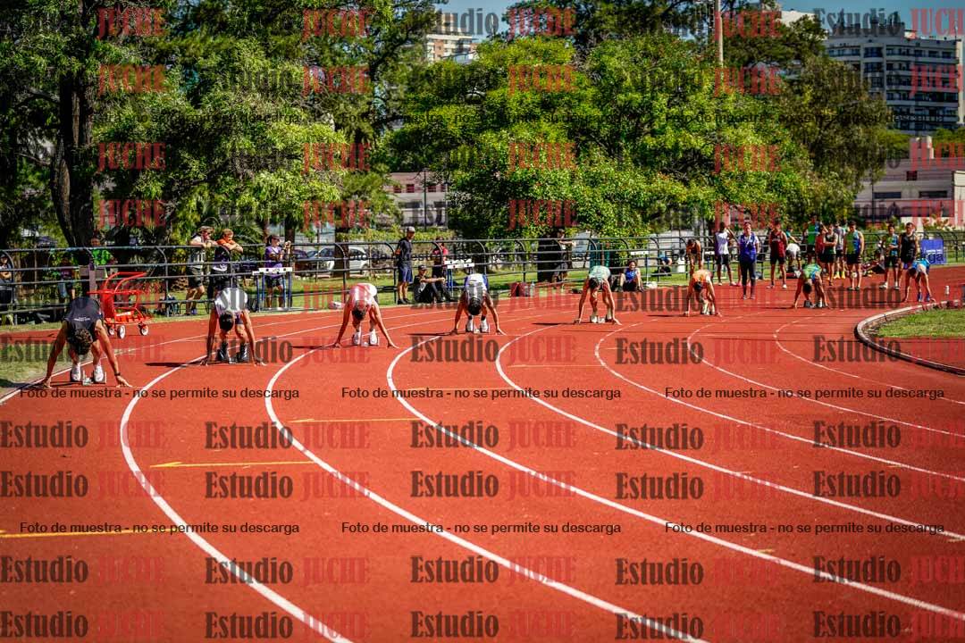 Fotos de los 200 m llanos de varones