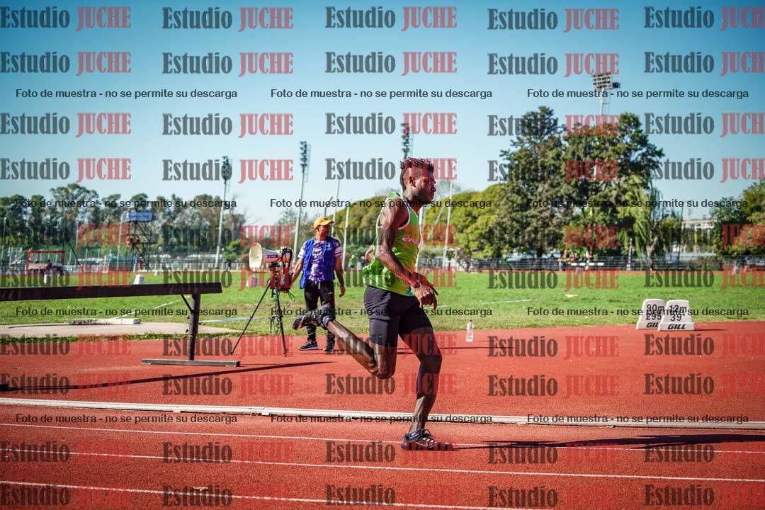 Fotos de los 400 m llanos de varones