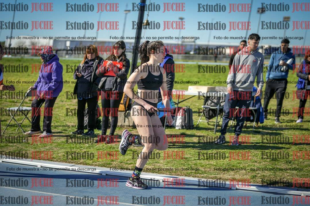 Fotos de las Postas 4x400 m de mujeres y varones
