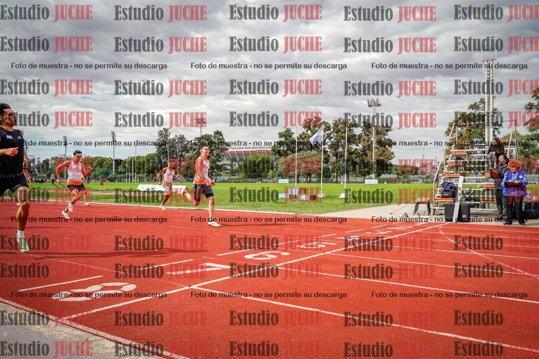 Fotos de los 400 m llanos de varones