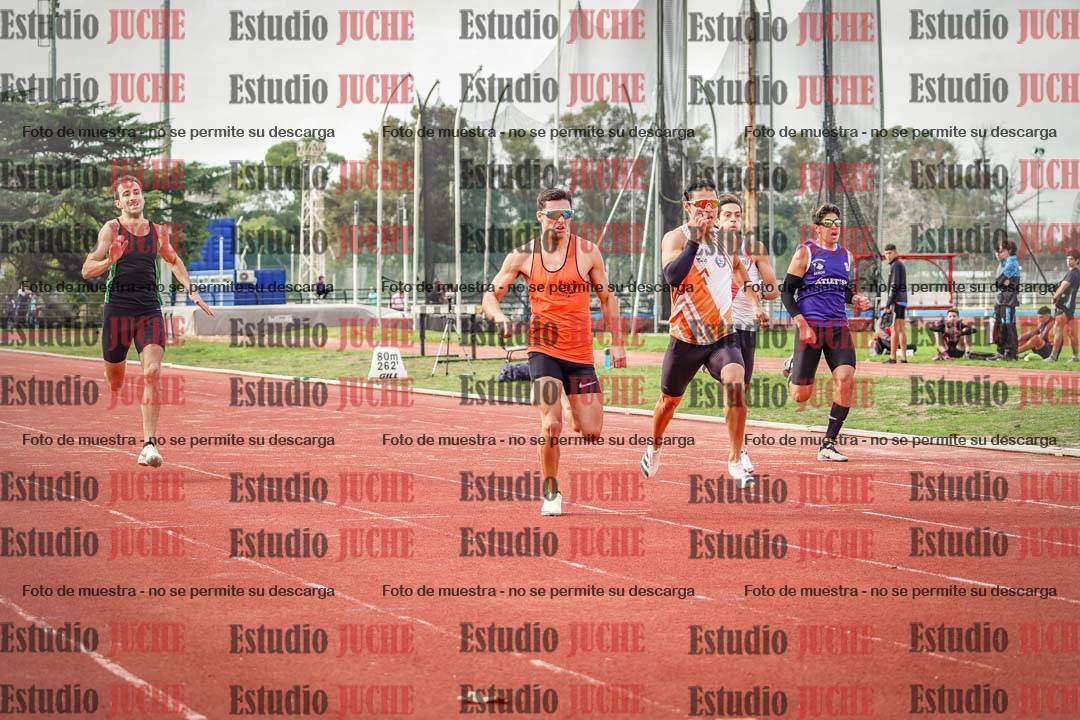 Fotos de los 400 m llanos de varones