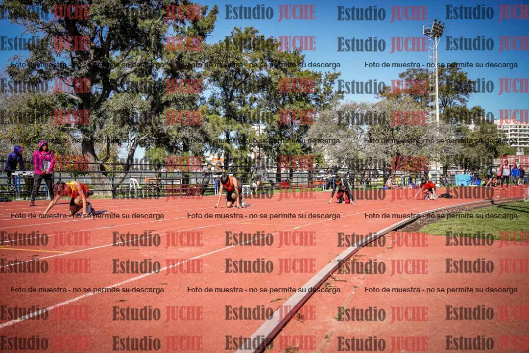 Fotos de los 200 m llanos de varones