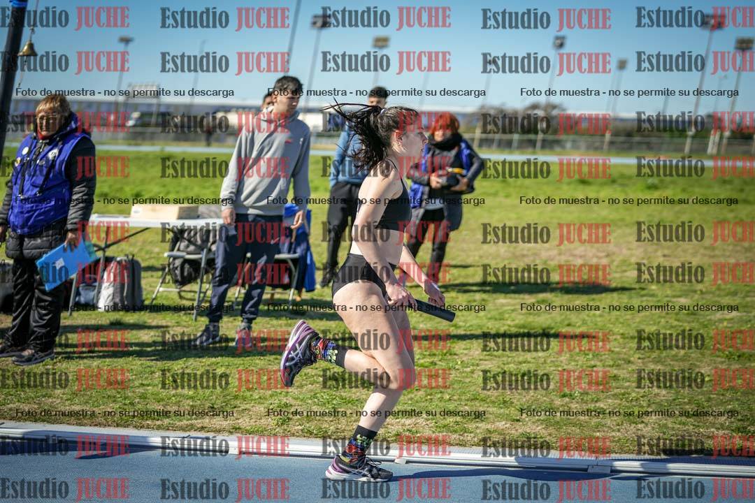 Fotos de las Postas 4x400 m de mujeres y varones