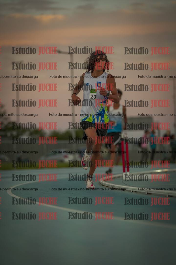 Fotos de los 3000 m llanos de varones