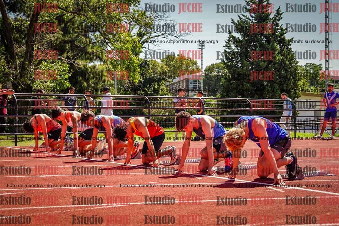Fotos de los 100 m llanos de varones