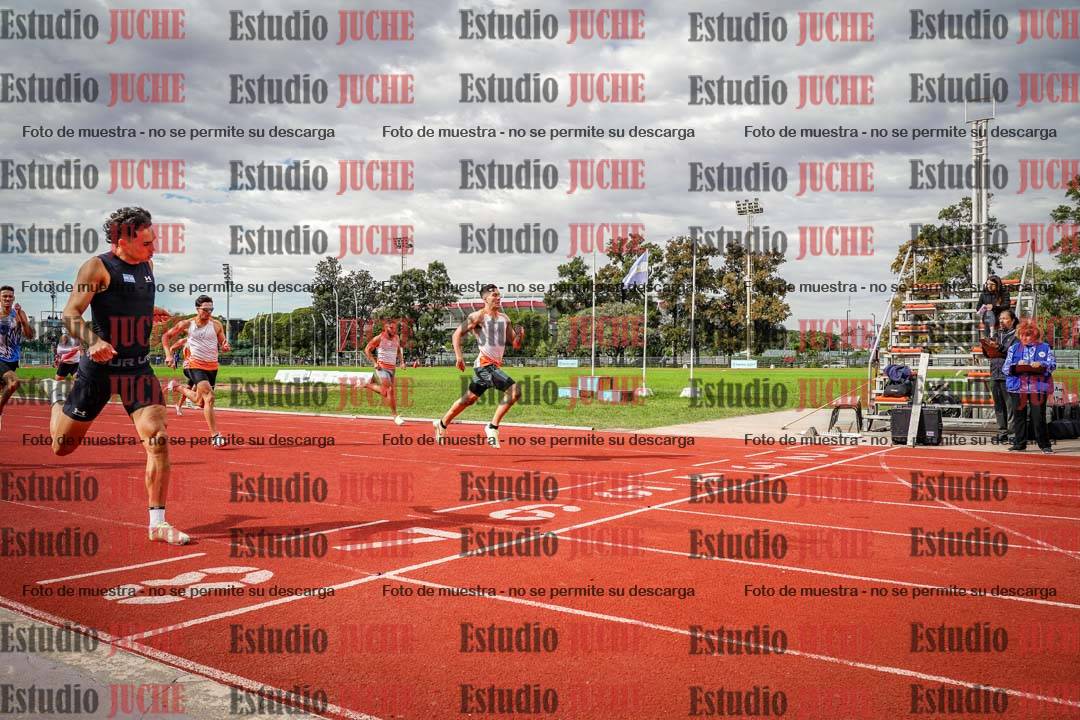 Fotos de los 400 m llanos de varones