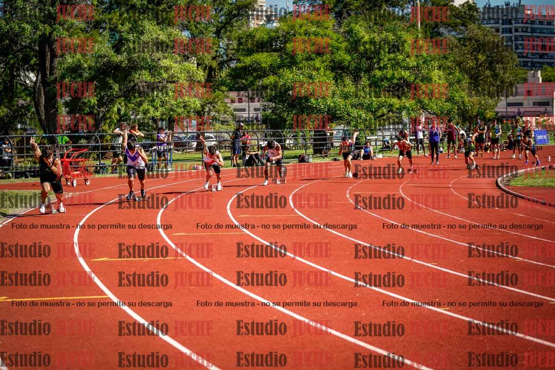 Fotos de los 200 m llanos de varones