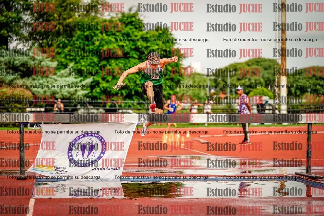 Fotos de los 3000 m con obstáculos de varones