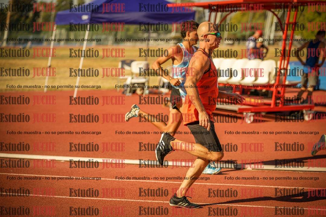 Fotos de los 800 m llanos de varones