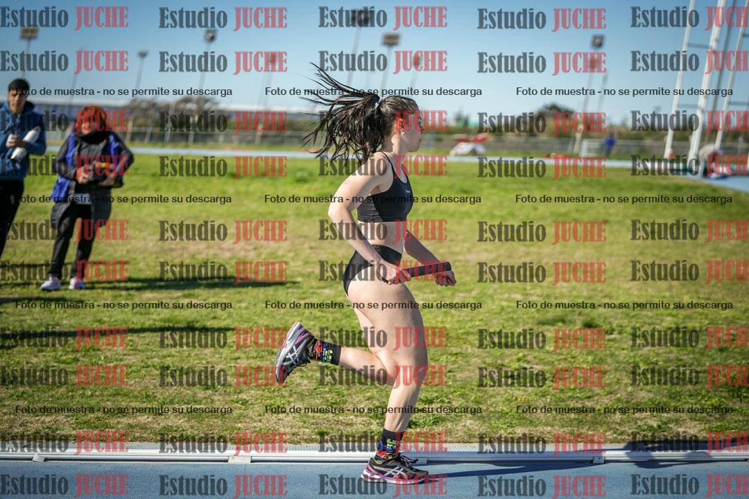 Fotos de las Postas 4x400 m de mujeres y varones