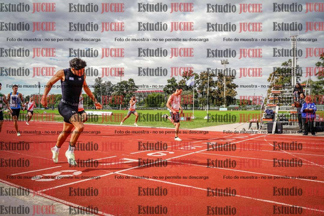 Fotos de los 400 m llanos de varones