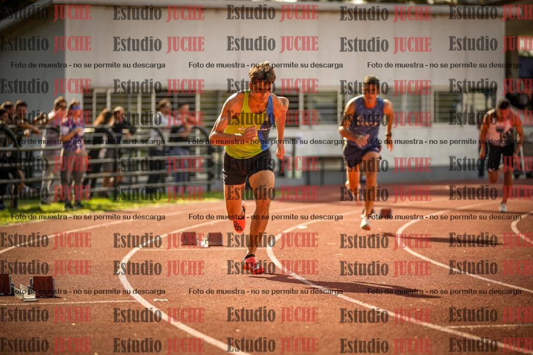 Fotos de los 400 m llanos de varones