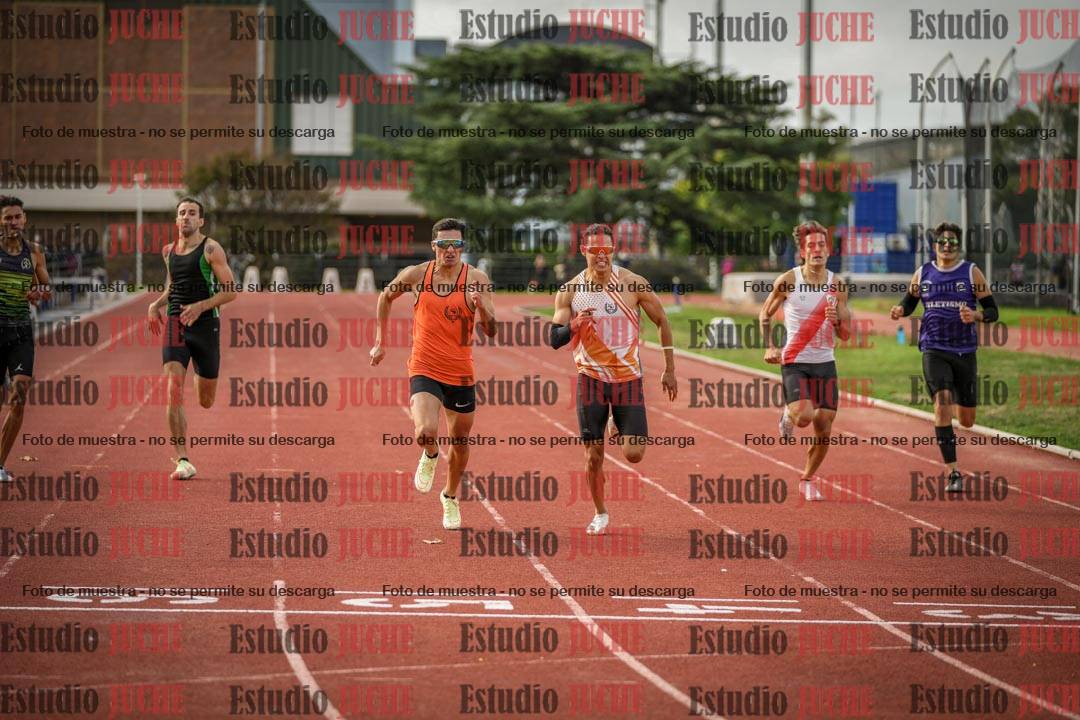 Fotos de los 400 m llanos de varones