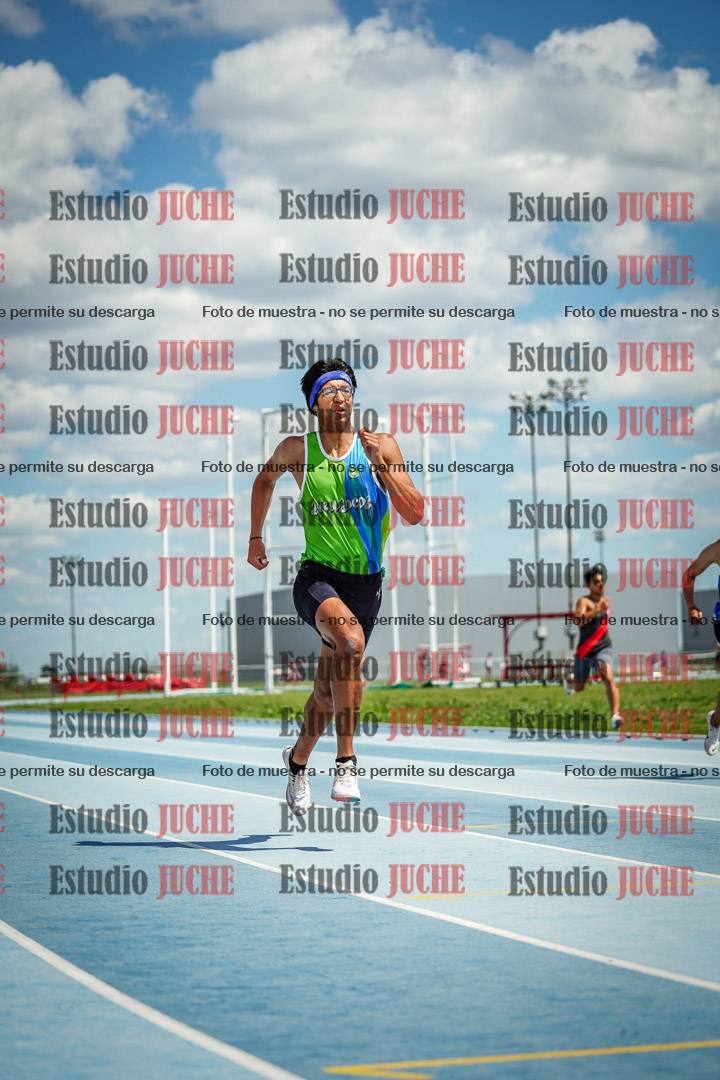 Fotos de los 400 m llanos de varones