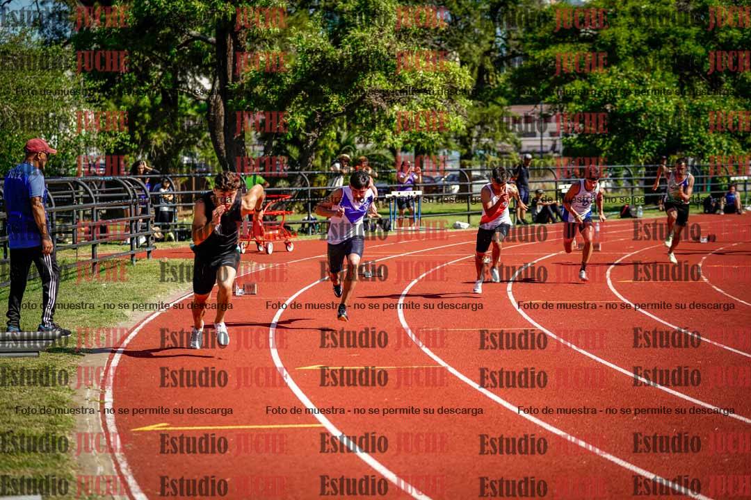 Fotos de los 200 m llanos de varones