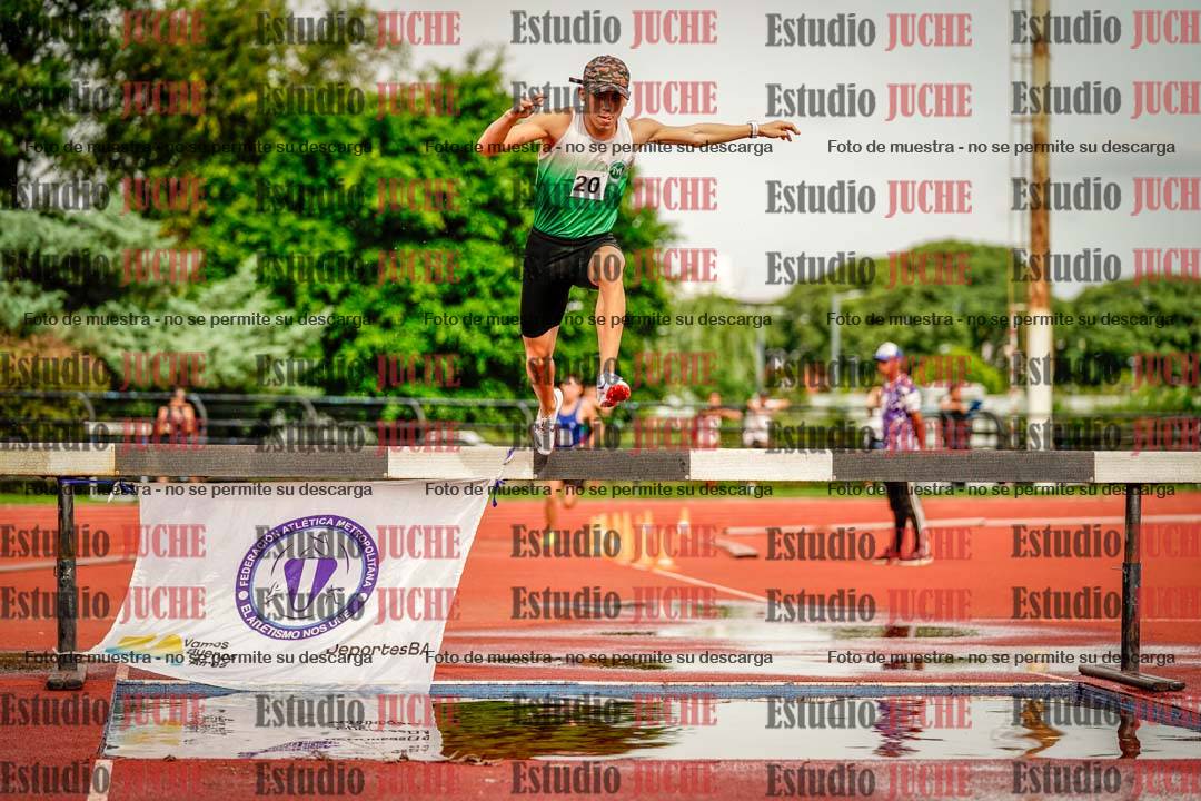 Fotos de los 3000 m con obstáculos de varones