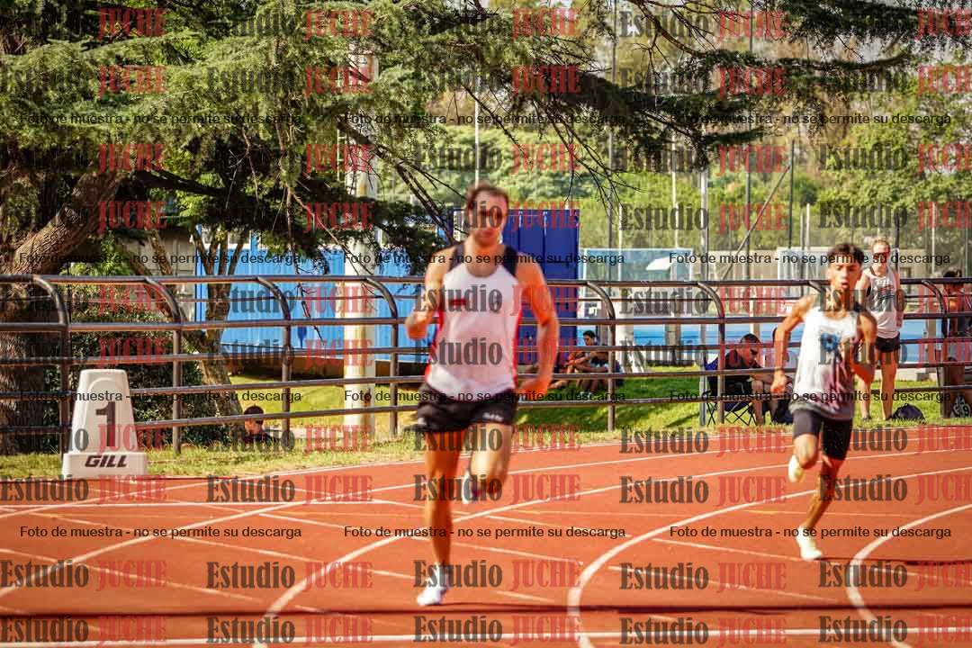 Fotos de los 400 m llanos de varones