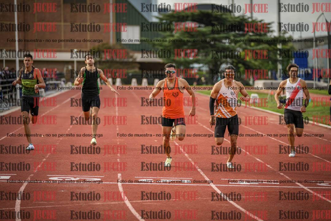 Fotos de los 400 m llanos de varones