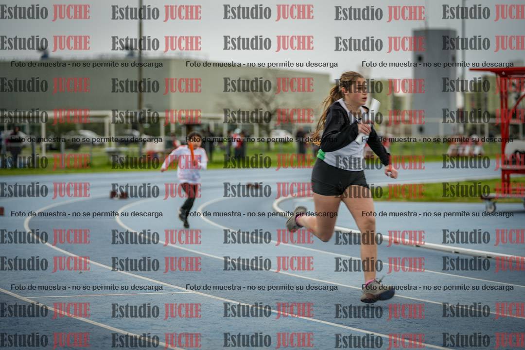 Fotos de las postas 5x80 m de mujeres - U14 - FINAL