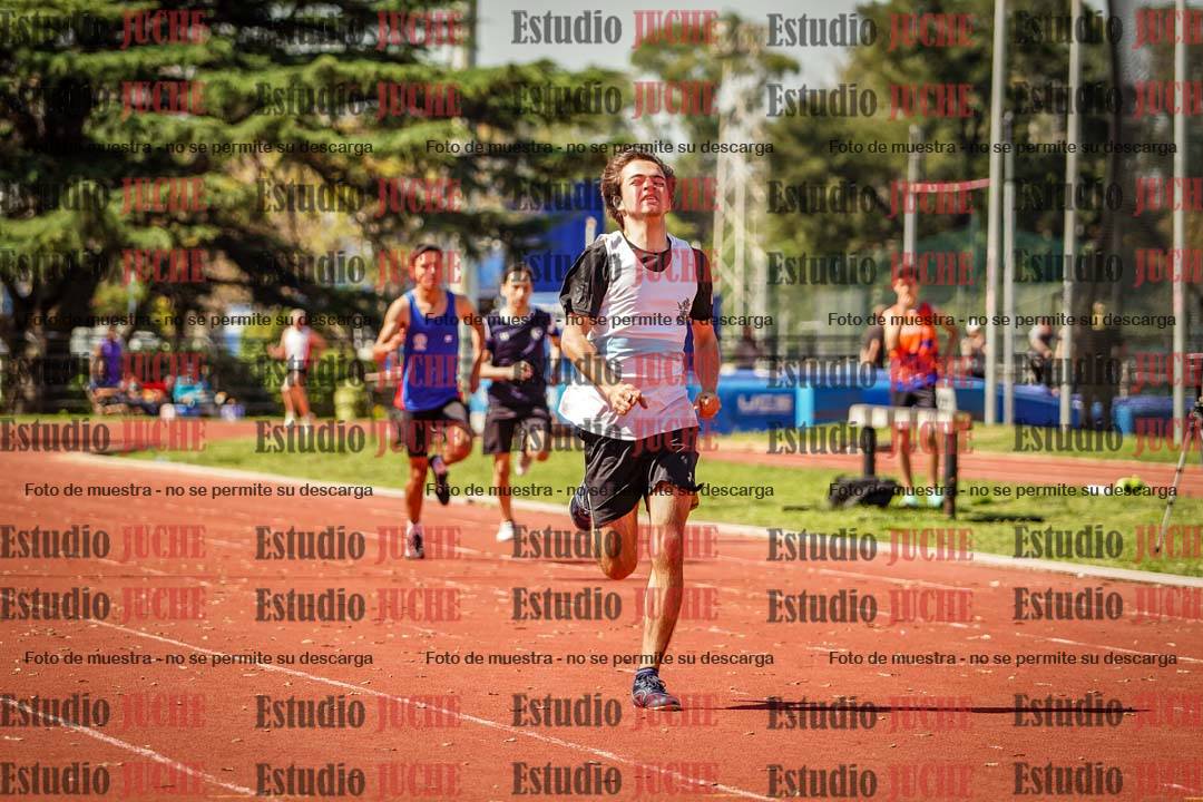 Fotos de los 400 m llanos de varones