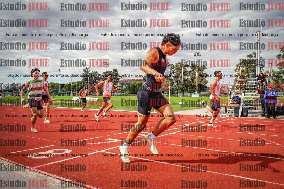 Fotos de los 400 m llanos de varones