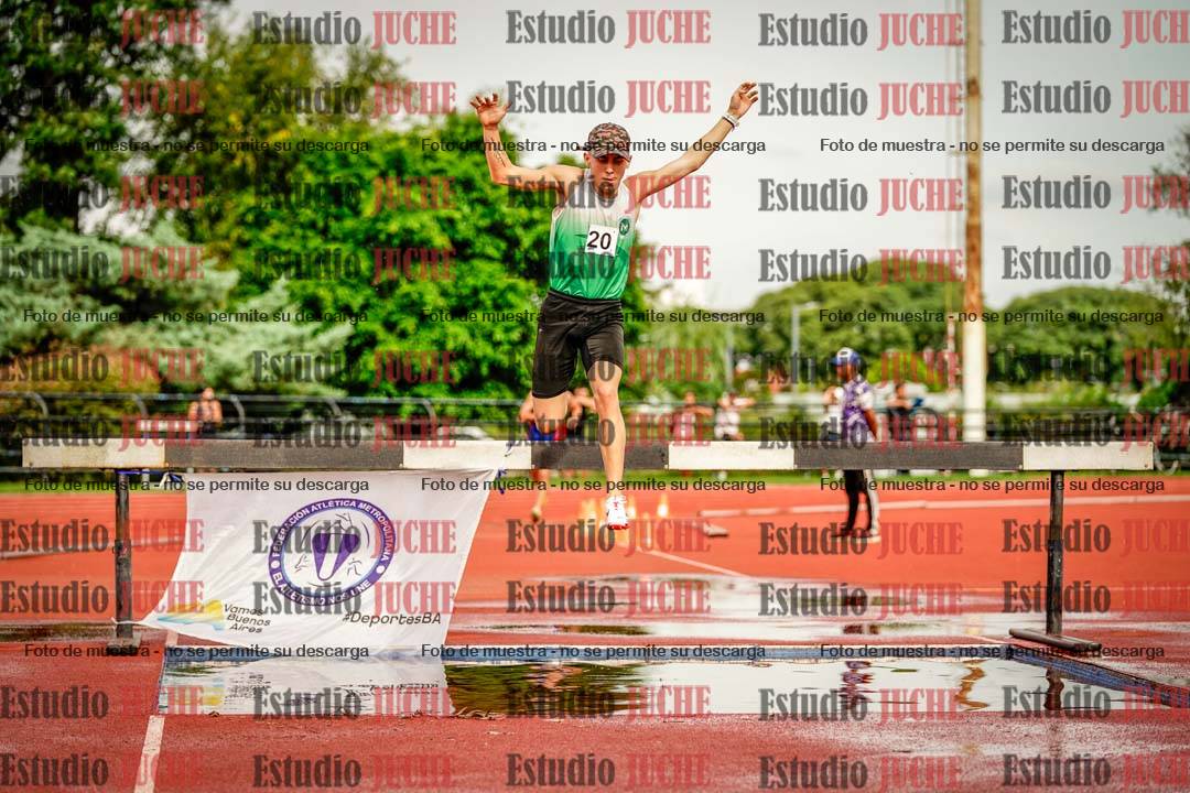 Fotos de los 3000 m con obstáculos de varones