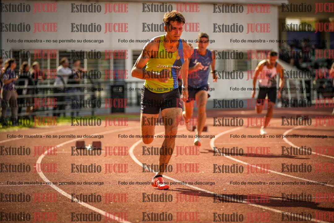 Fotos de los 400 m llanos de varones