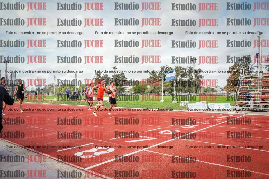 Fotos de los 400 m llanos de varones
