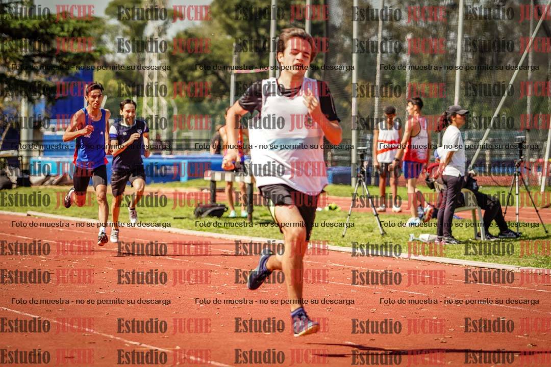 Fotos de los 400 m llanos de varones