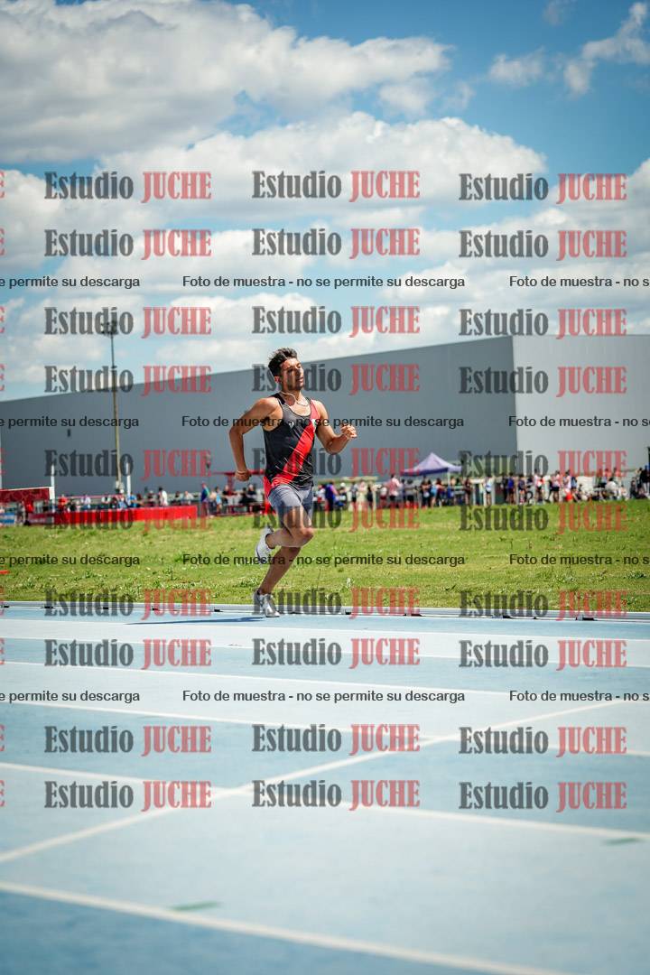 Fotos de los 400 m llanos de varones