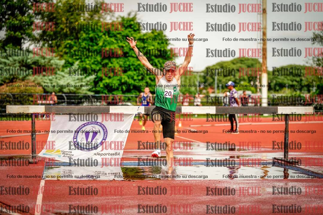 Fotos de los 3000 m con obstáculos de varones