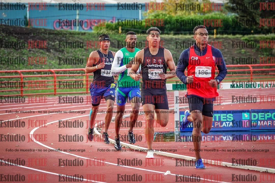 Fotos de los 1500 m llanos de varones - deca 10