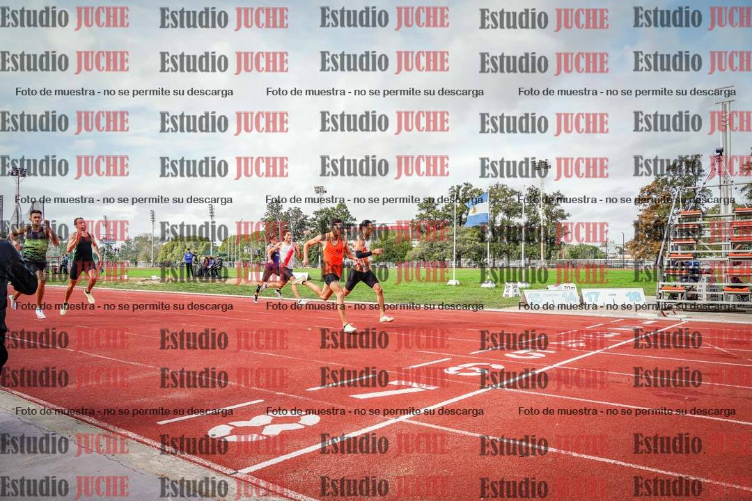 Fotos de los 400 m llanos de varones