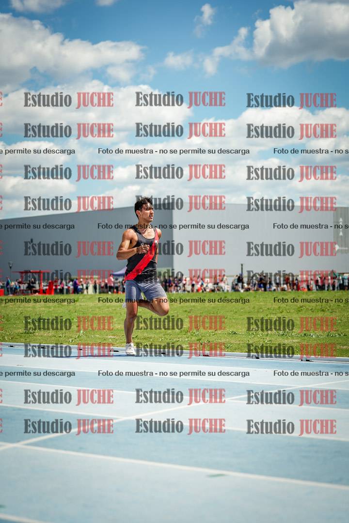 Fotos de los 400 m llanos de varones