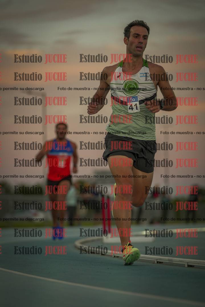 Fotos de los 3000 m llanos de varones