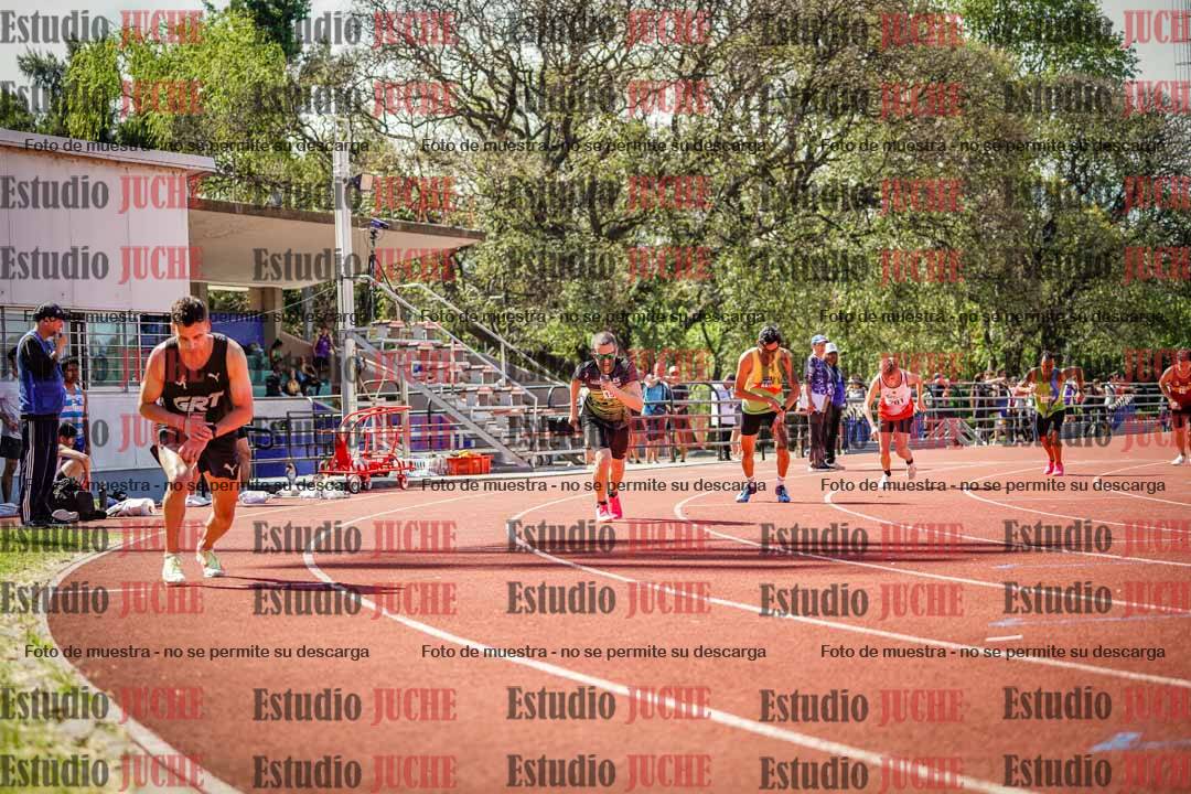 Fotos de los 800 m llanos de varones